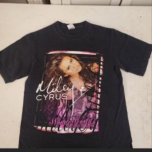 MileyCyrus WonderŴorld Tour Black Graphic T-Shirt with Pink and White Design